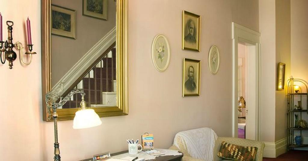 Munro House Bed And Breakfast Jonesville Exteriér fotografie